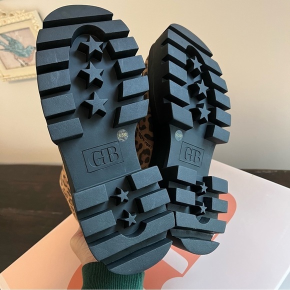 NWT Gianni Bini Leopard Suede Leather Lug Sole Zipper Front Combat Boot Size 6.5 - Picture 11 of 16